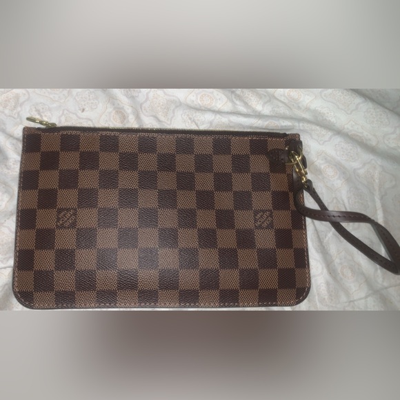 Louis Vuitton Pochette - Picture 2 of 9